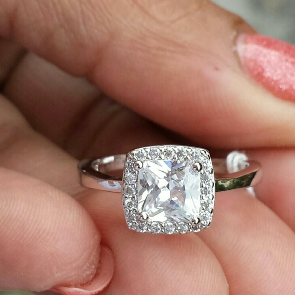 Ladies Ring - Picture 3 of 3